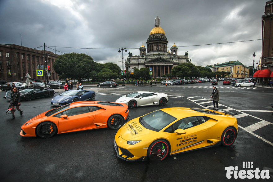 Ламборгини спб. Ламборджини в Санкт-Петербурге. Lamborghini в Питере. Ламборджини в Питере. Машины в Питере Ламборгини.