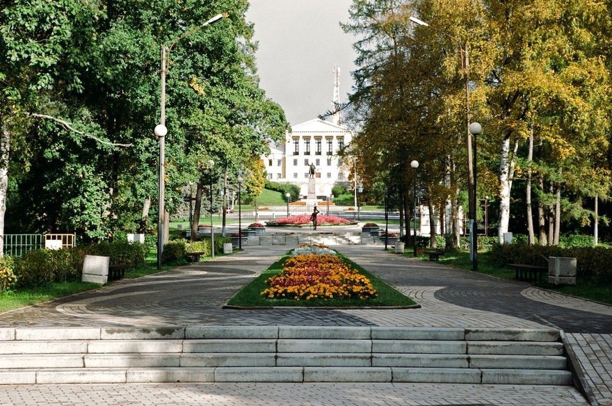 Зеленогорск санкт петербург парк. Зеленогорск парк культуры и отдыха. Зеленогорск Центральный парк. Зеленогорск Ленинградская область парк.