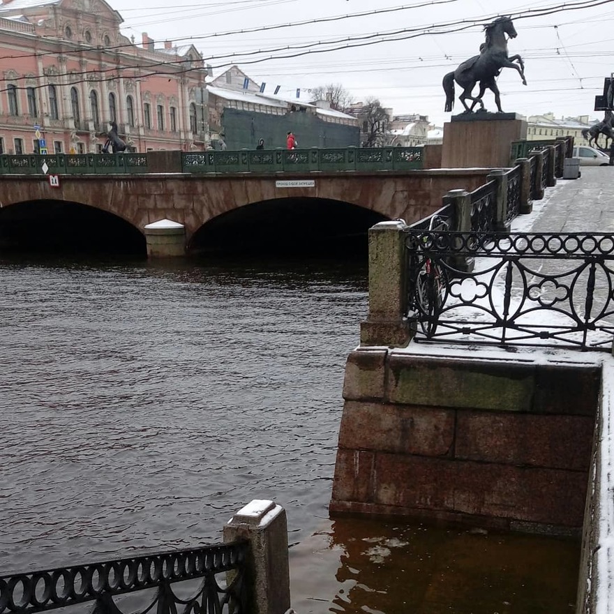 Санкт петербург у воды