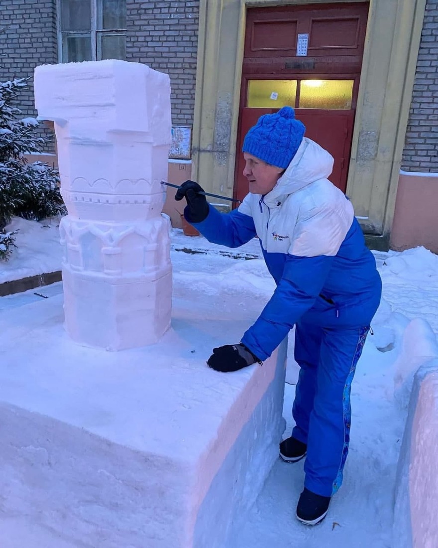 Петербуржец создал новые снежные скульптуры во дворе дома на Ланском шоссе  | Blog Fiesta