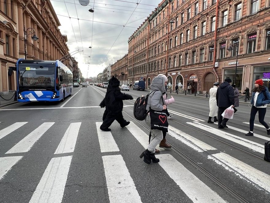 Пошлая принцесса гуляет по Петербургским набережным