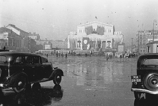 Революционные изменения: театральное искусство Петербурга в советскую эпоху