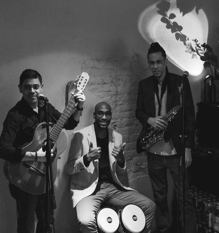 Бодега Por favor